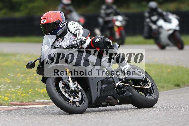 Archiv-2025/36 27.07.2025 PROMAX  ADR/Gruppe gruen/unklar